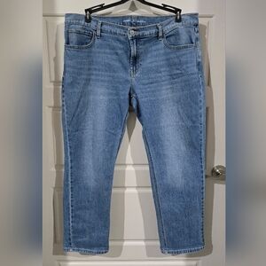 16 Petite Old Navy Mid-Rise Wow Boyfriend Jeans Medium Wash